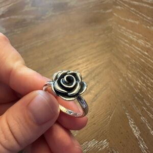 Retired James Avery Rose Blossom Ring